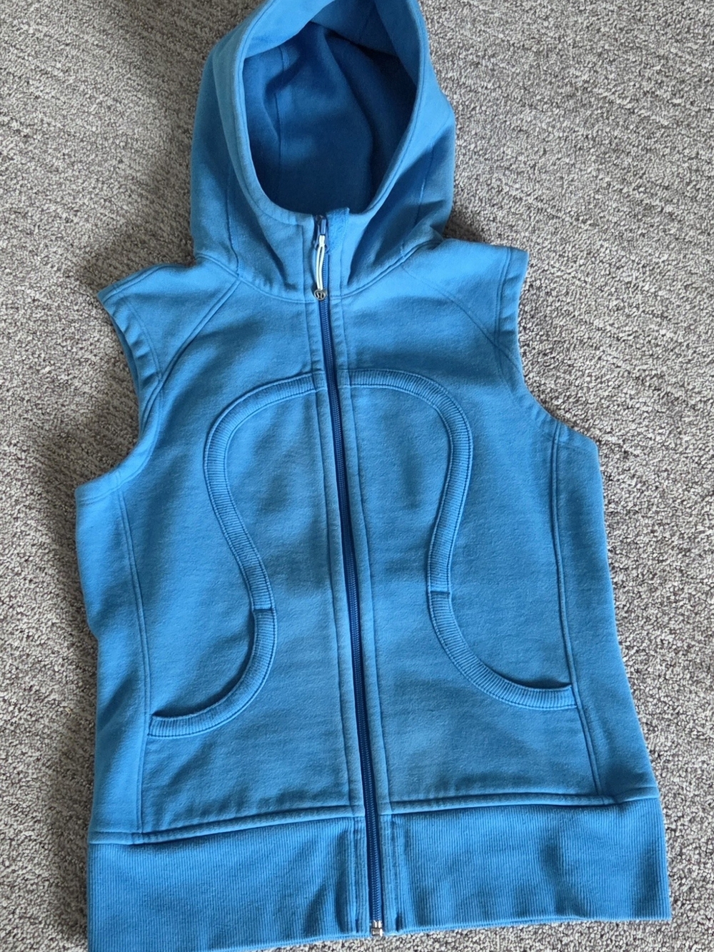 lululemon Athletica Scuba Bright Turquoise Sleeveless Zip Hoodie